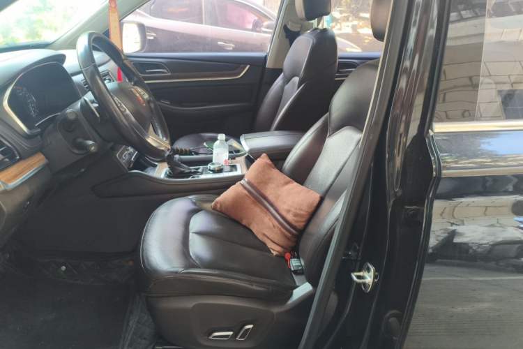 Used Roewe RX8 2018 30T Smart Connectivity Four-Wheel Drive Flagship Edition Left Front Seat