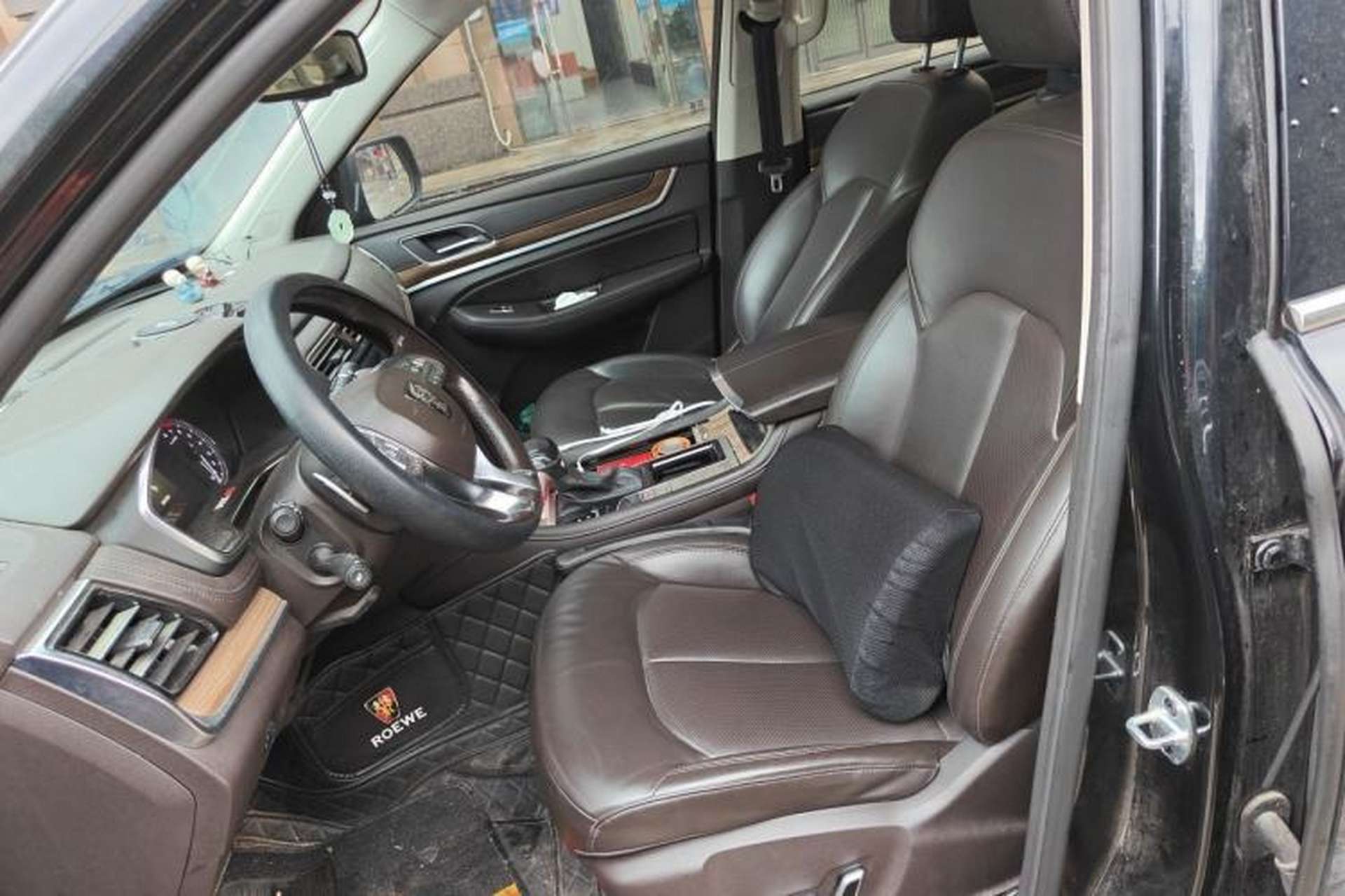 Used Roewe RX8 2018 30T Smart Connectivity Two-Wheel Drive Flagship Edition Left Front Seat