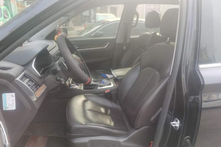 Used Roewe RX8 2018 30T Smart Connectivity Two-Wheel Drive Flagship Edition Left Front Seat