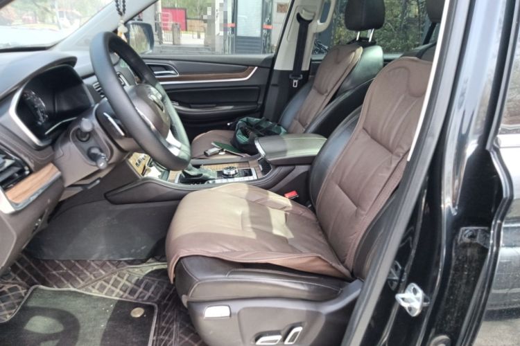Used Roewe RX8 2018 30T Smart Connectivity All-Wheel Drive Supreme Edition Left Front Seat