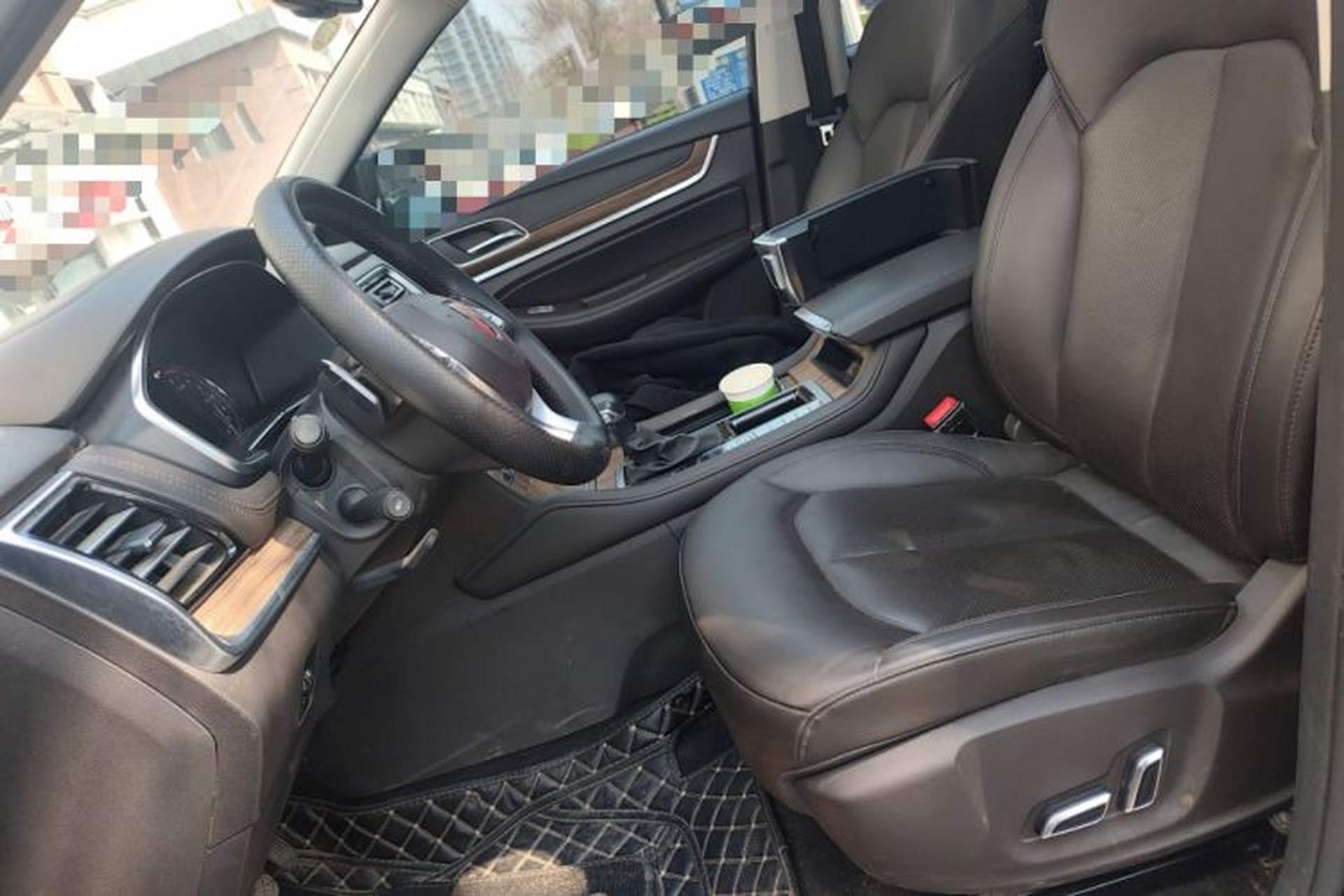 Used Roewe RX8 2018 30T Smart Connectivity Two-Wheel Drive Flagship Edition Left Front Seat