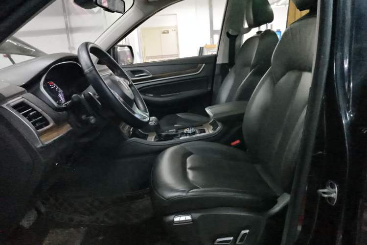 Used Roewe RX8 2018 30T Smart Connectivity All-Wheel Drive Supreme Edition Left Front Seat