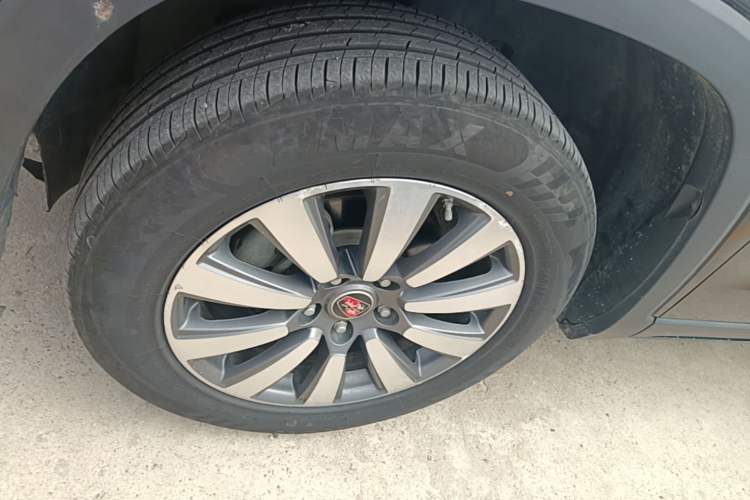 Used Roewe RX8 2018 30T Two-Wheel Drive Flagship Edition Left Front Wheel Hub