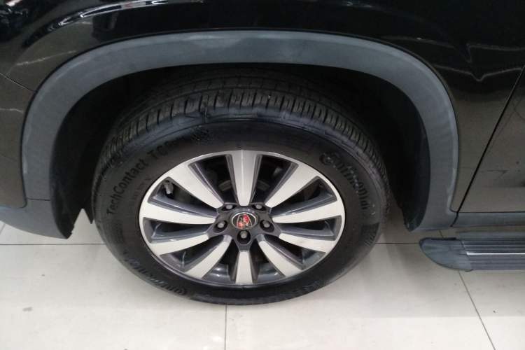 Used Roewe RX8 2018 30T Two-Wheel Drive Flagship Edition Left Front Wheel Hub