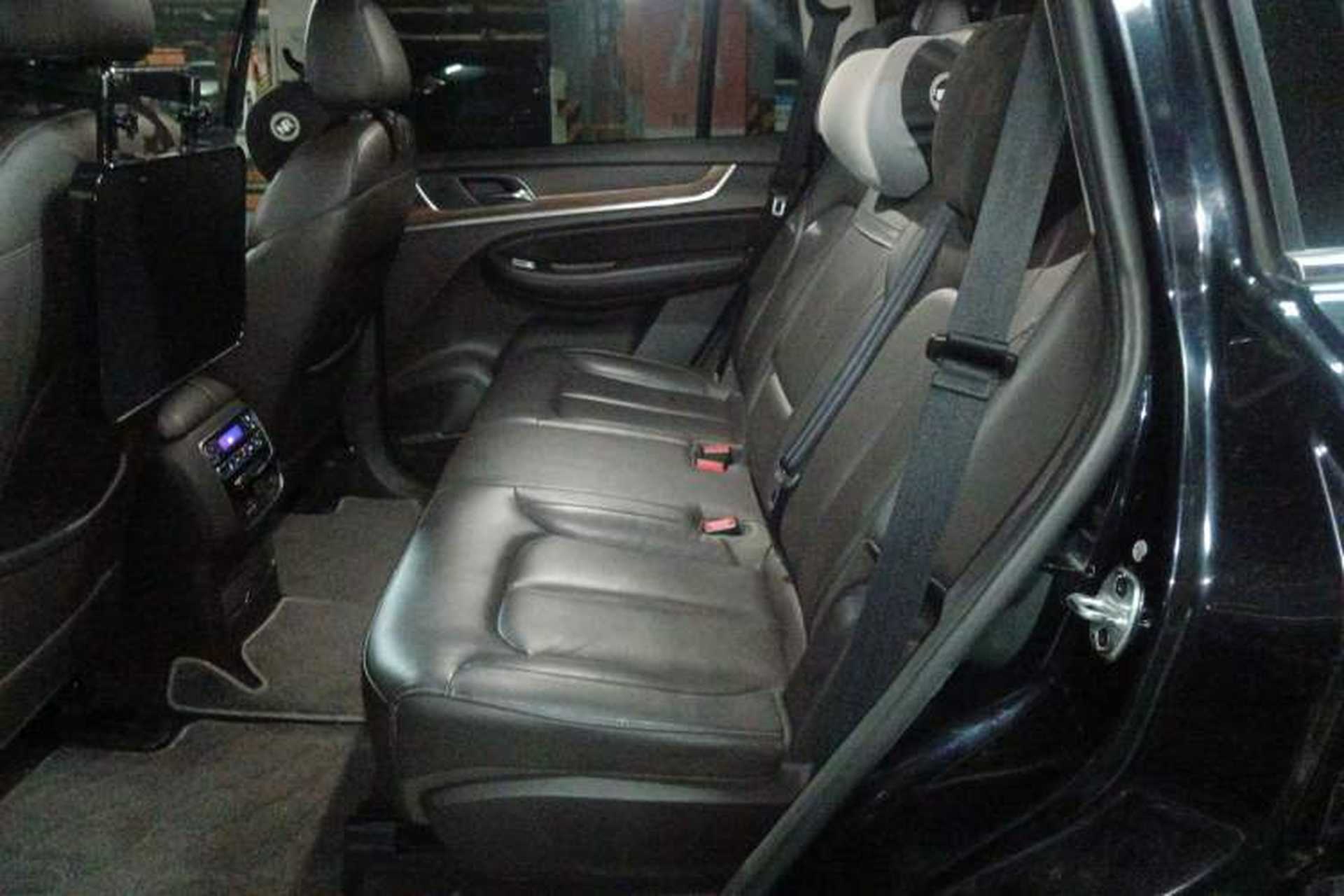 Used Roewe RX8 2018 30T Smart Connectivity All-Wheel Drive Supreme Edition Left Rear Seat