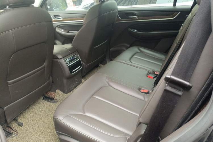 Used Roewe RX8 2018 30T Smart Connectivity Four-Wheel Drive Flagship Edition Left Rear Seat