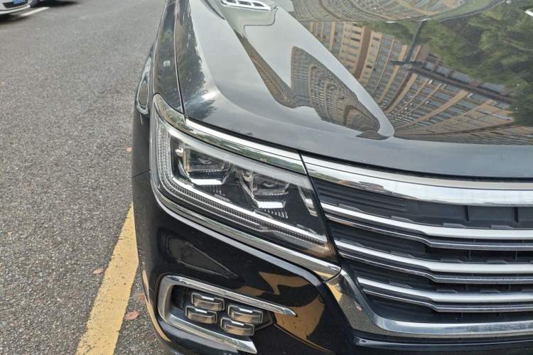 Used Roewe RX8 2018 30T Smart Connectivity All-Wheel Drive Supreme Edition Right Front Headlight
