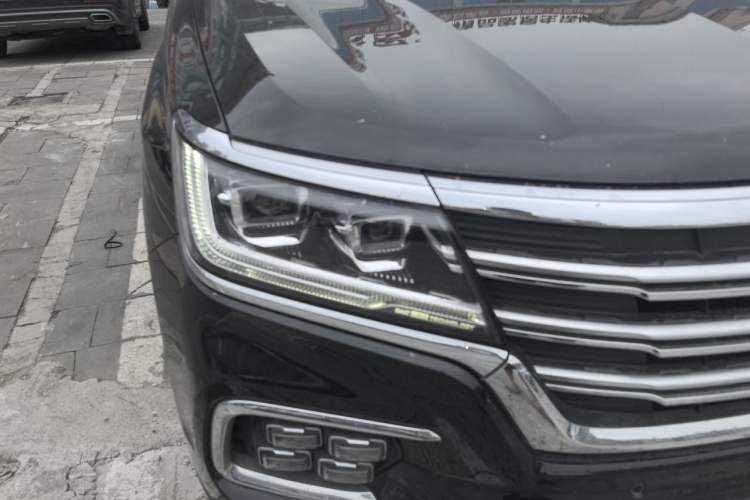 Used Roewe RX8 2018 30T Smart Connectivity All-Wheel Drive Supreme Edition Right Front Headlight