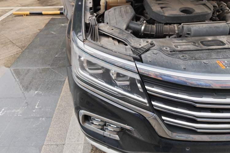 Used Roewe RX8 2018 30T Smart Connectivity Two-Wheel Drive Flagship Edition Right Front Headlight