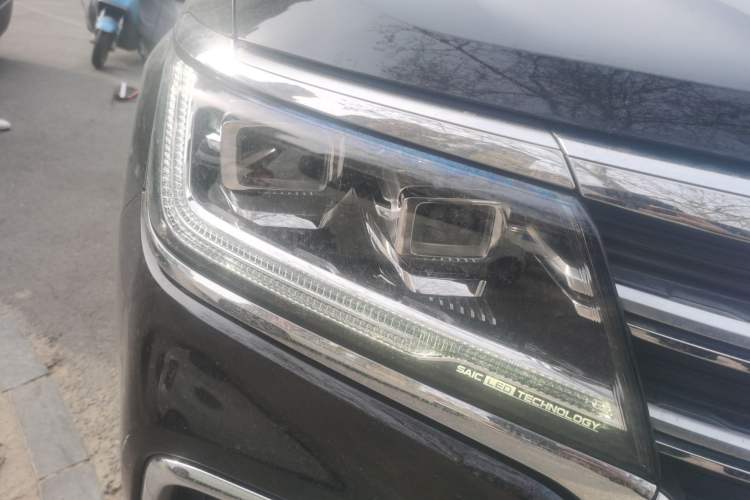 Used Roewe RX8 2018 30T Smart Connectivity Two-Wheel Drive Flagship Edition Right Front Headlight