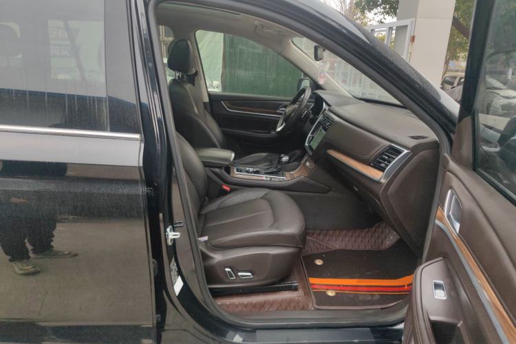 Used Roewe RX8 2018 30T Smart Connectivity Four-Wheel Drive Flagship Edition Right Front Seat