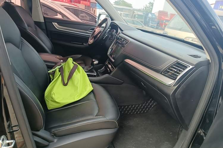 Used Roewe RX8 2018 30T Two-Wheel Drive Flagship Edition Right Front Seat