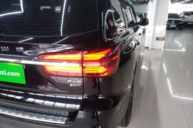 Used Roewe RX8 2018 30T Two-Wheel Drive Flagship Edition Right Rear Taillight