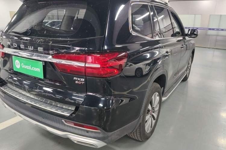 Used Roewe RX8 2018 30T Smart Connectivity Two-Wheel Drive Flagship Edition Right Rear Taillight
