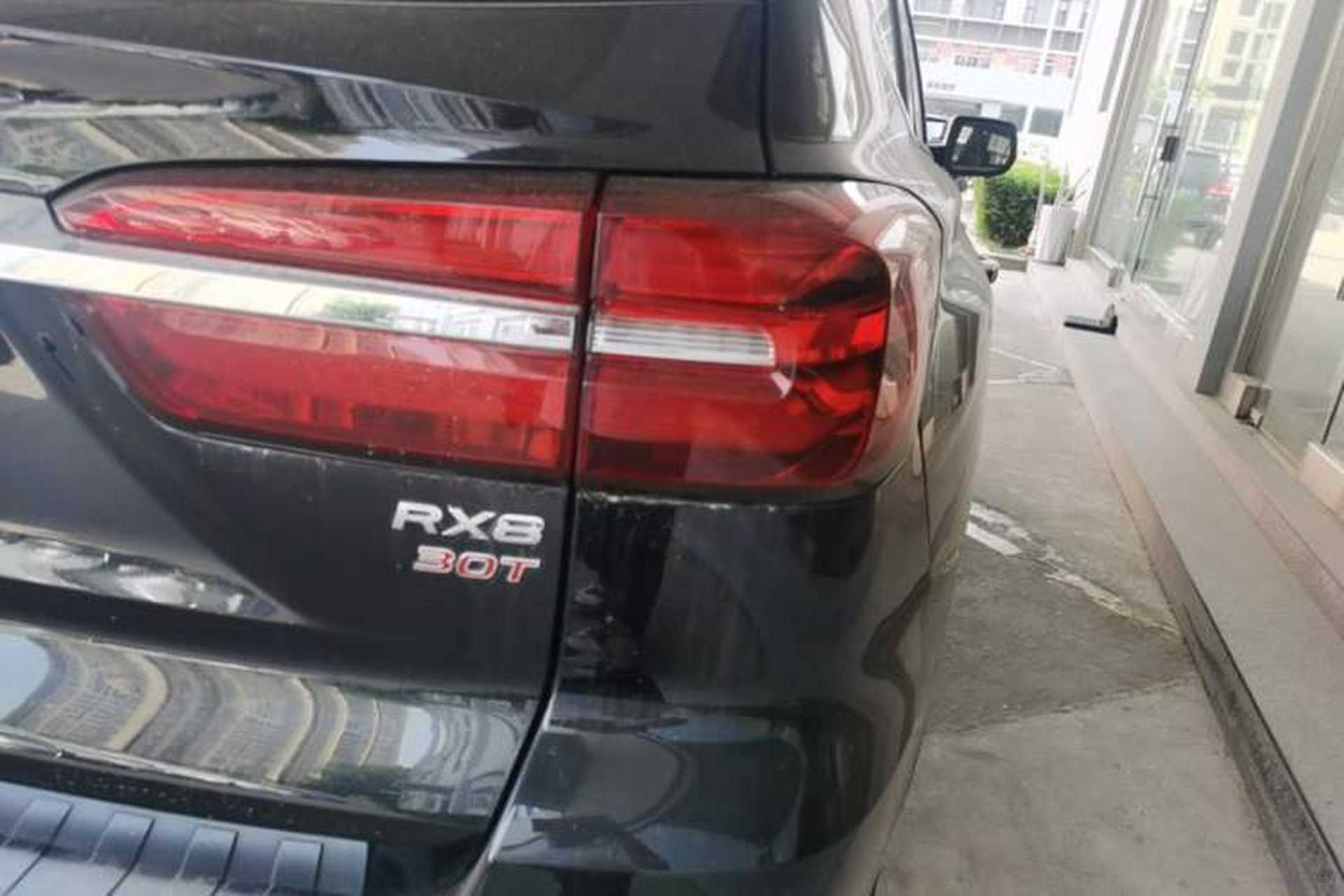 Used Roewe RX8 2018 30T Smart Connectivity Two-Wheel Drive Flagship Edition Right Rear Taillight