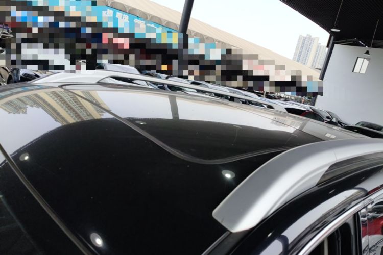 Used Roewe RX8 2018 30T Smart Connectivity Two-Wheel Drive Flagship Edition Roof