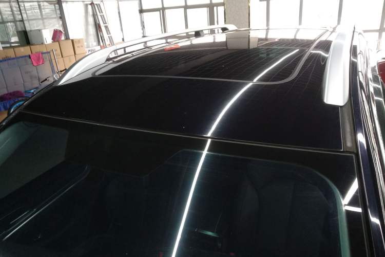 Used Roewe RX8 2018 30T Two-Wheel Drive Flagship Edition Roof