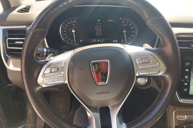 Used Roewe RX8 2018 30T Smart Connectivity All-Wheel Drive Supreme Edition Steering Wheel