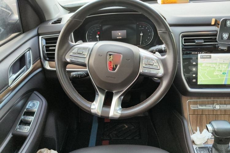Used Roewe RX8 2018 30T Smart Connectivity Two-Wheel Drive Supreme Edition Steering Wheel