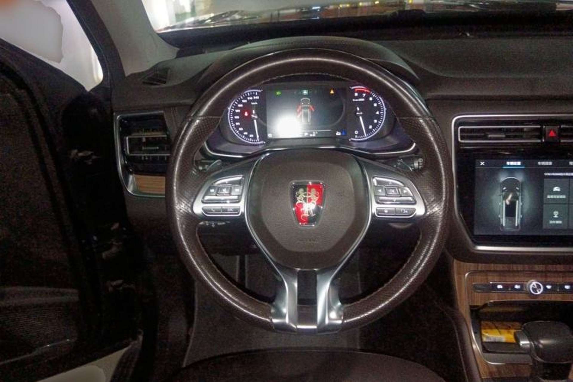 Used Roewe RX8 2018 30T Smart Connectivity All-Wheel Drive Supreme Edition Steering Wheel