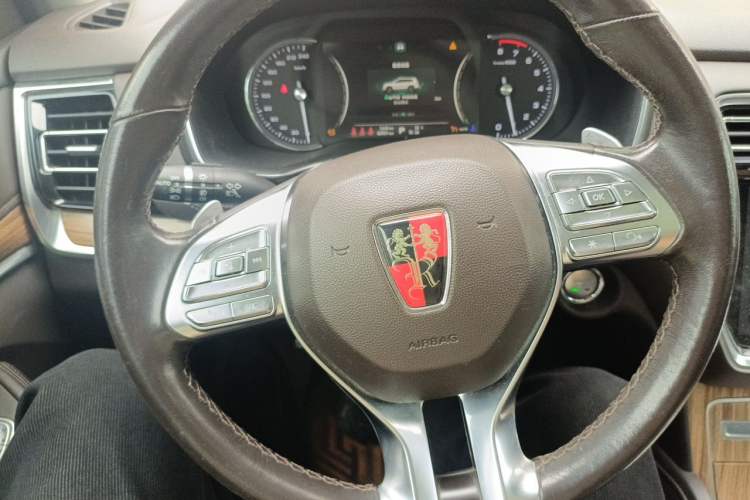 Used Roewe RX8 2018 30T Smart Connectivity Four-Wheel Drive Flagship Edition Steering Wheel