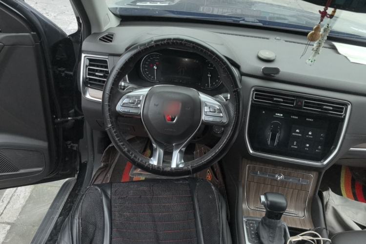 Used Roewe RX8 2018 30T Smart Connectivity All-Wheel Drive Supreme Edition Steering Wheel