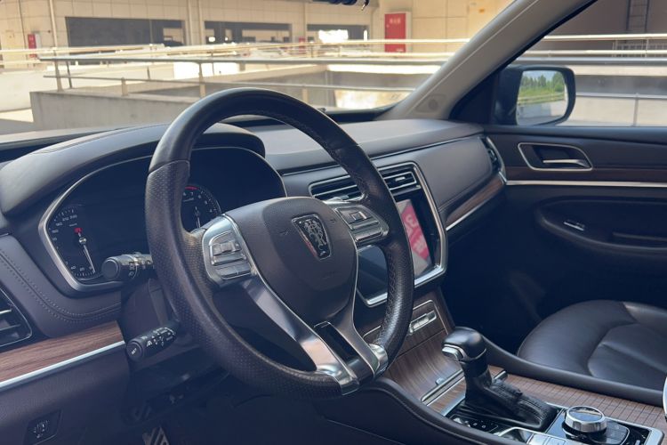 Used Roewe RX8 2018 30T Smart Connectivity All-Wheel Drive Supreme Edition Steering Wheel