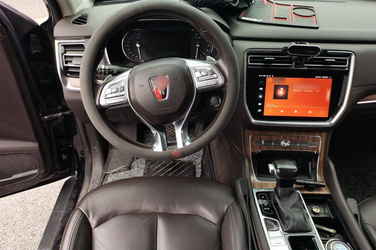 Used Roewe RX8 2018 30T Smart Connectivity Two-Wheel Drive Flagship Edition Steering Wheel