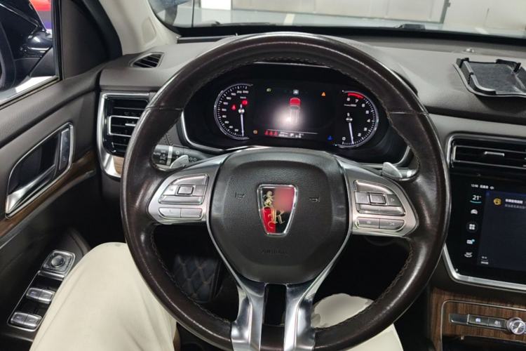 Used Roewe RX8 2018 30T Smart Connectivity Two-Wheel Drive Flagship Edition Steering Wheel