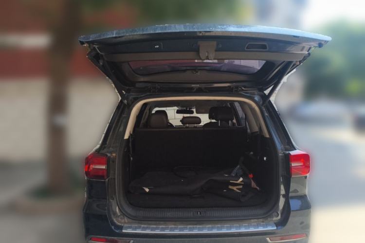 Used Roewe RX8 2018 30T Smart Connectivity Four-Wheel Drive Flagship Edition Trunk