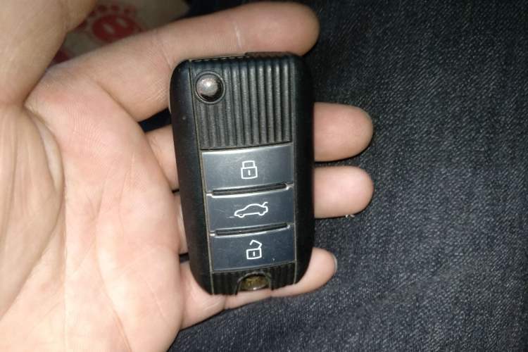 Used Roewe RX8 2018 30T Two-Wheel Drive Flagship Edition Vehicle Key
