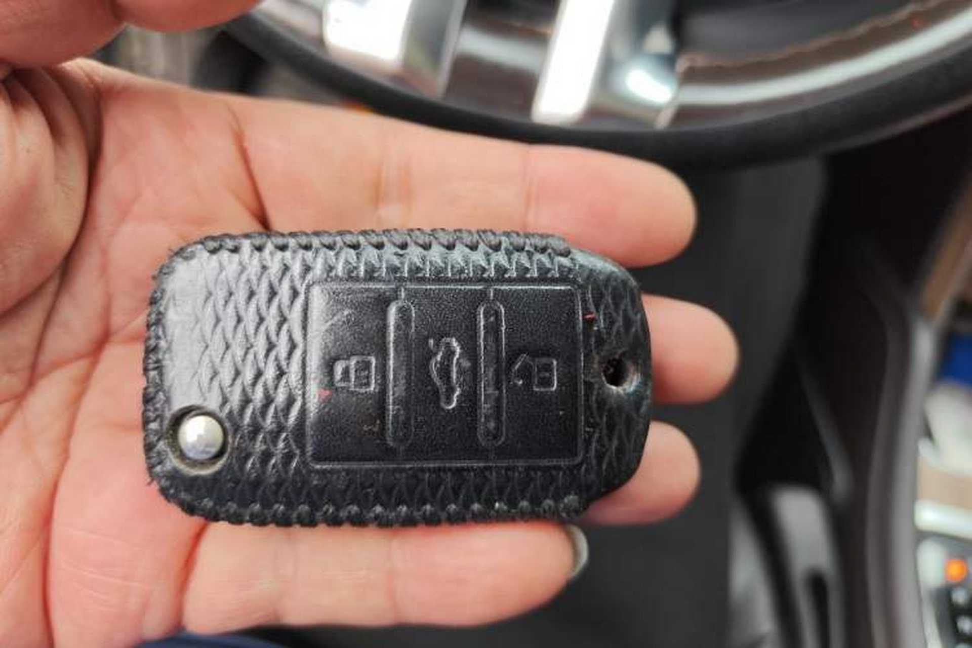 Used Roewe RX8 2018 30T Smart Connectivity Two-Wheel Drive Flagship Edition Vehicle Key