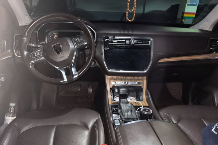 Used Roewe RX8 2018 30T Smart Connectivity Two-Wheel Drive Supreme Edition Center Console