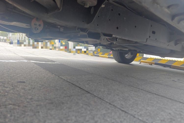 Used Roewe RX8 2018 30T Smart Connectivity Two-Wheel Drive Flagship Edition Chassis Front Left