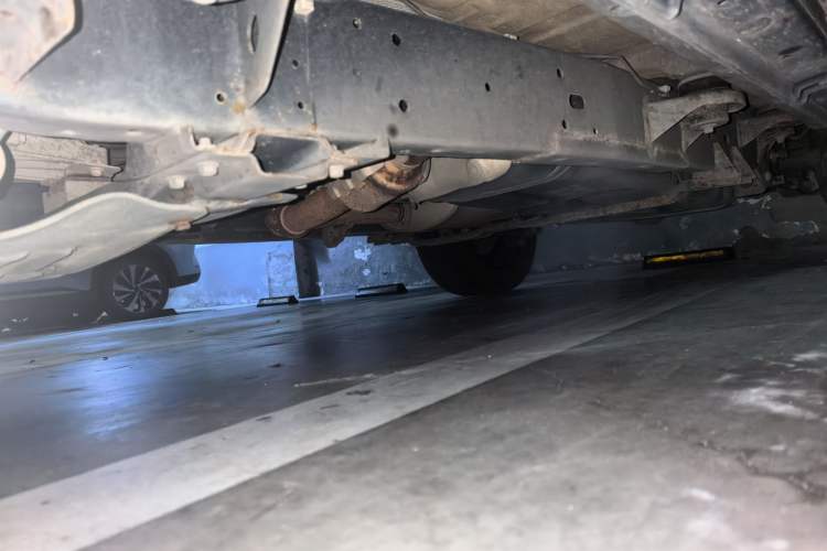 Used Roewe RX8 2018 30T Smart Connectivity Two-Wheel Drive Supreme Edition Chassis Front Left
