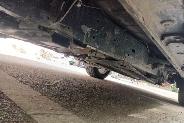 Used Roewe RX8 2018 30T Smart Connectivity Four-Wheel Drive Flagship Edition Chassis Front Left
