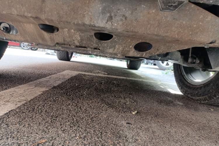 Used Roewe RX8 2018 30T Smart Connectivity Four-Wheel Drive Flagship Edition Chassis Front