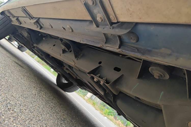 Used Roewe RX8 2018 30T Smart Connectivity Two-Wheel Drive Supreme Edition Chassis Rear Left