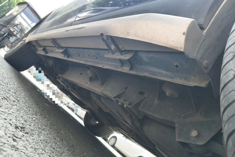 Used Roewe RX8 2018 30T Smart Connectivity Two-Wheel Drive Flagship Edition Chassis Rear Left