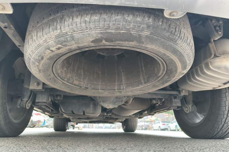 Used Roewe RX8 2018 30T Smart Connectivity Two-Wheel Drive Flagship Edition Chassis Rear