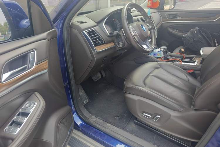 Used Roewe RX8 2018 30T Smart Connectivity Two-Wheel Drive Flagship Edition Driver Seat