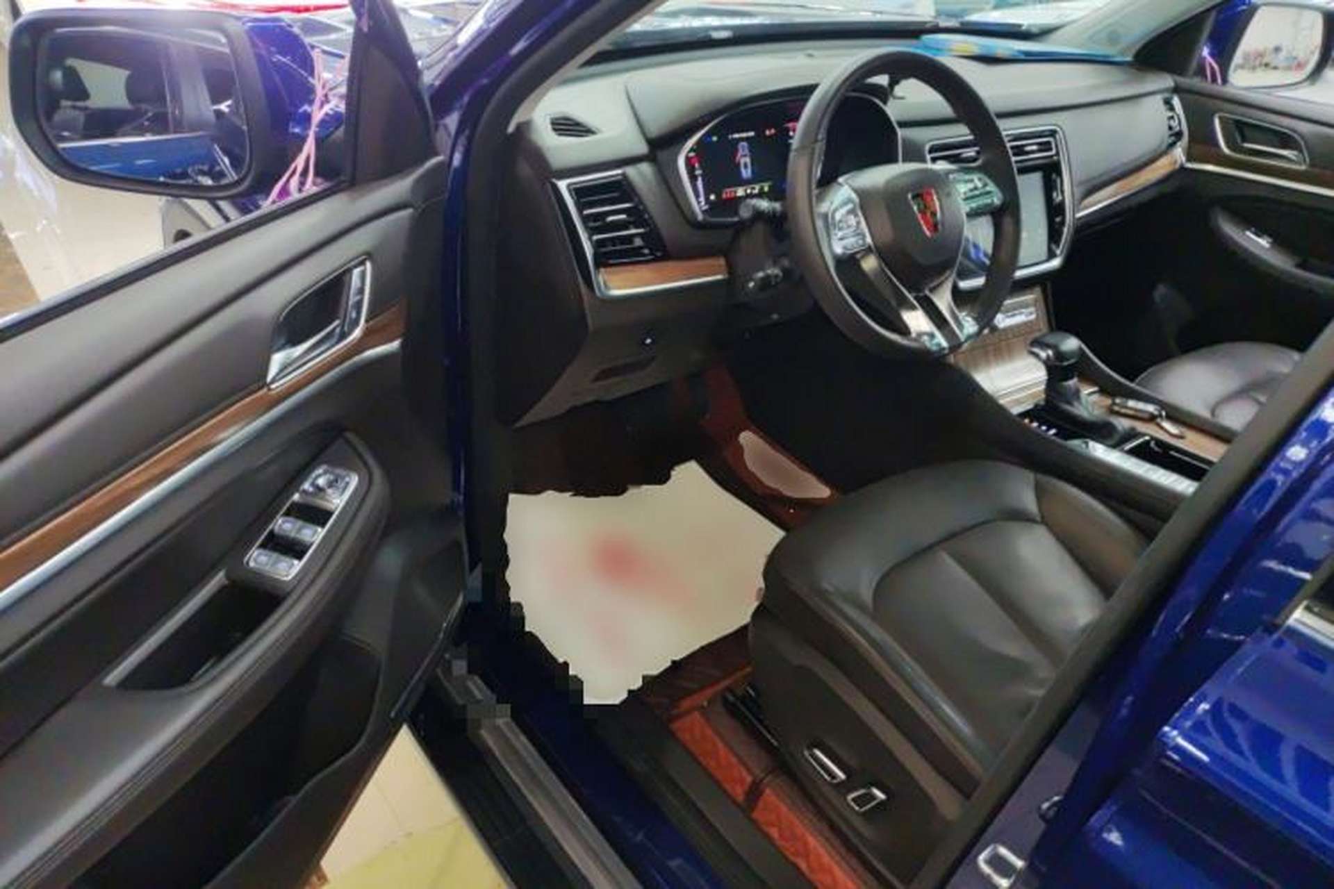 Used Roewe RX8 2018 30T Smart Connectivity Two-Wheel Drive Flagship Edition Driver Seat