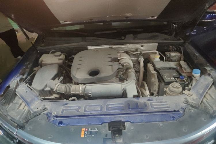Used Roewe RX8 2018 30T Smart Connectivity All-Wheel Drive Supreme Edition Engine Bay