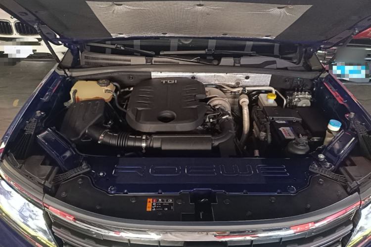 Used Roewe RX8 2018 30T Smart Connectivity Two-Wheel Drive Flagship Edition Engine Bay