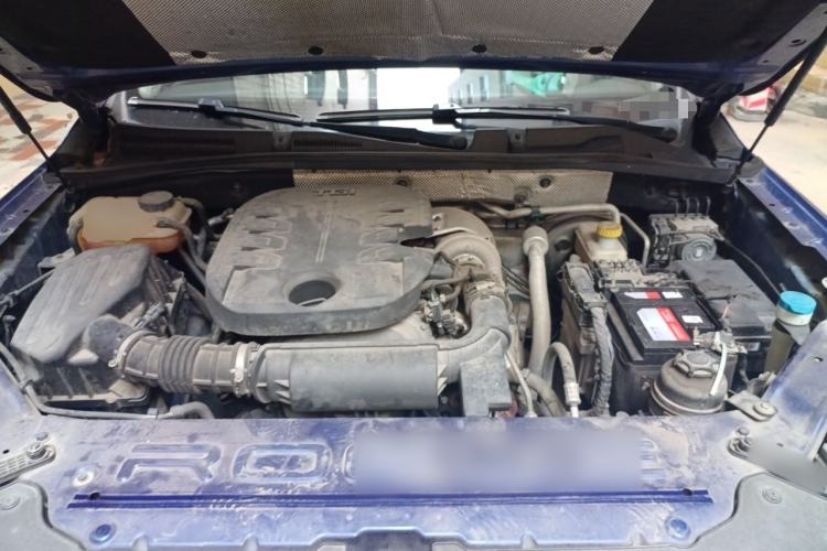 Used Roewe RX8 2018 30T Two-Wheel Drive Flagship Edition Engine Bay