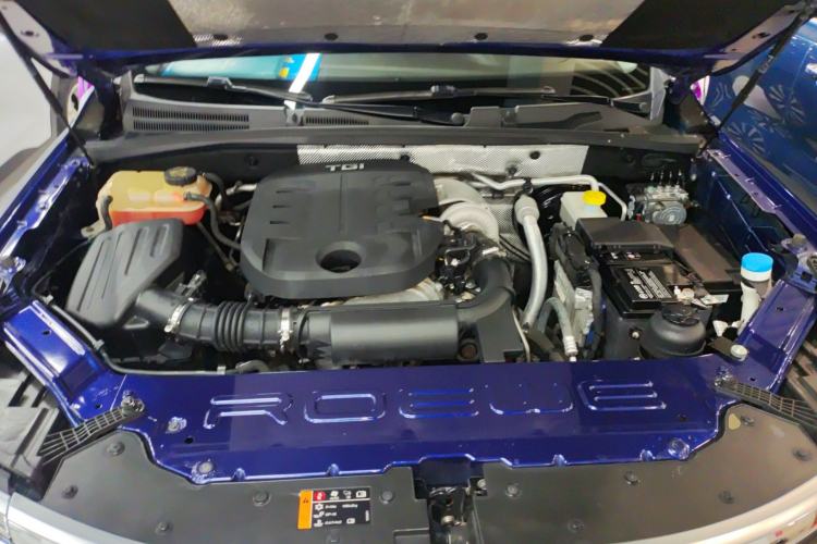 Used Roewe RX8 2018 30T Smart Connectivity Two-Wheel Drive Flagship Edition Engine Bay