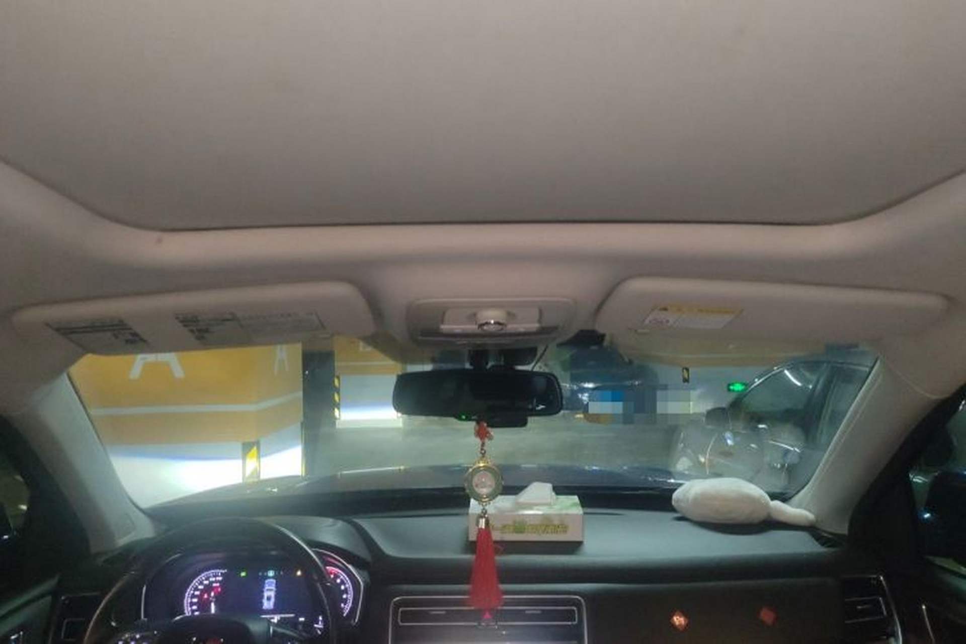 Used Roewe RX8 2018 30T Smart Connectivity Four-Wheel Drive Flagship Edition Headliner