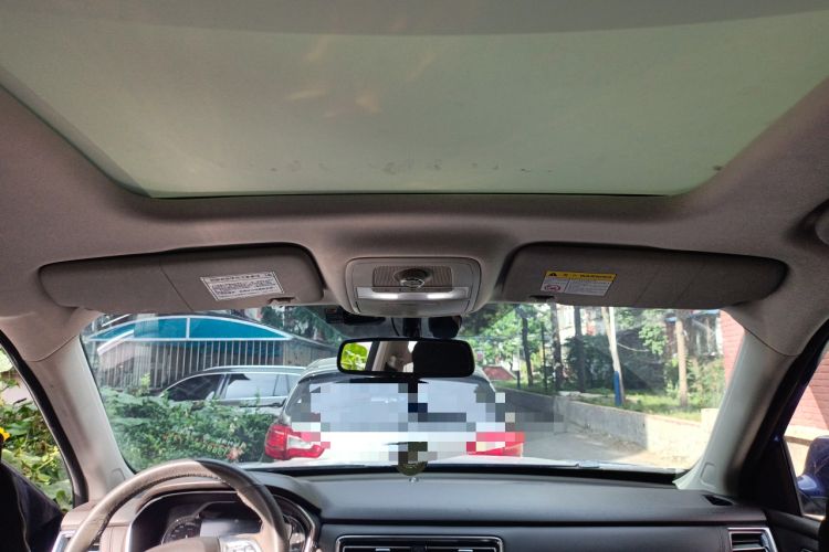 Used Roewe RX8 2018 30T Smart Connectivity Four-Wheel Drive Flagship Edition Headliner