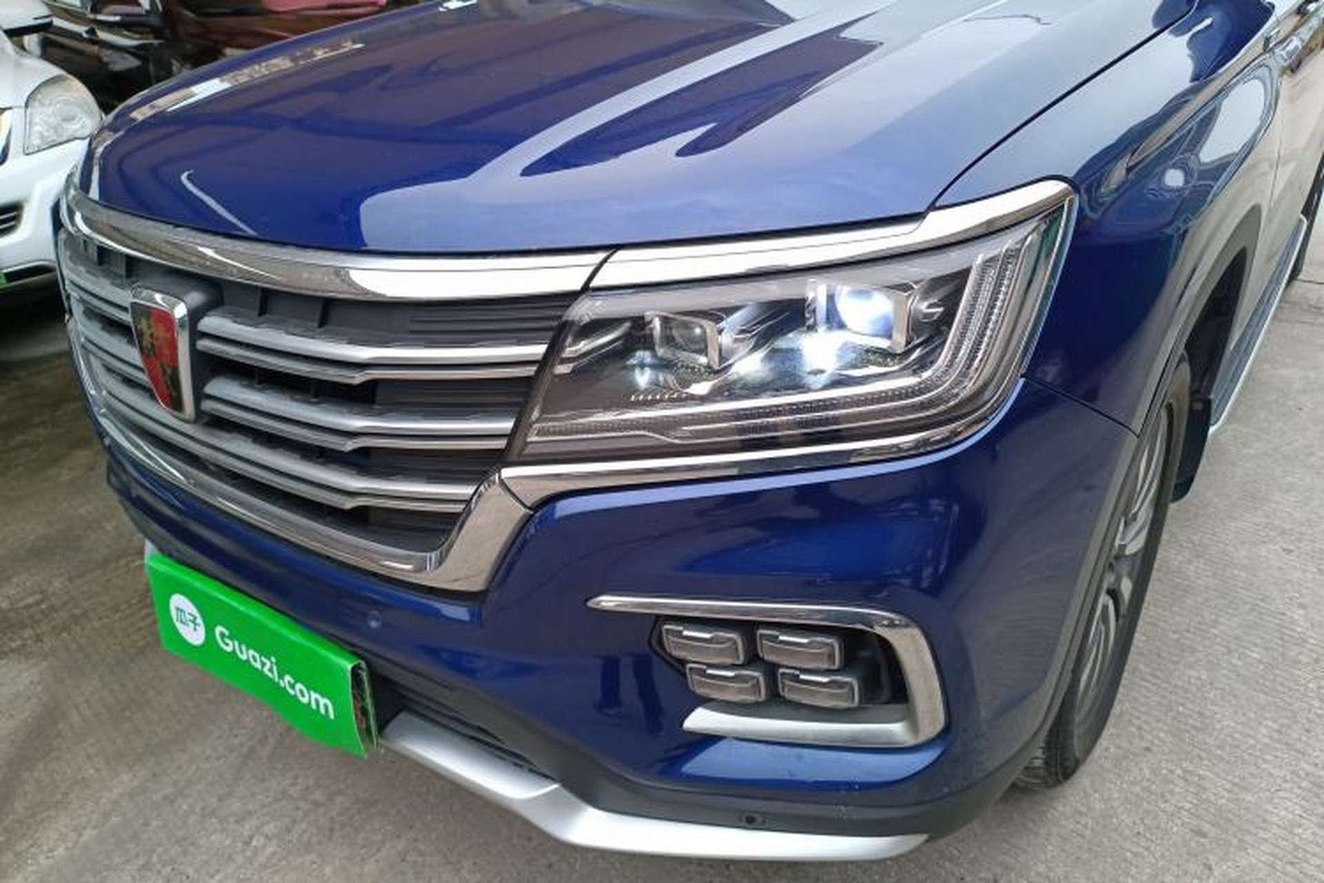 Used Roewe RX8 2018 30T Smart Connectivity Two-Wheel Drive Flagship Edition Left Front Headlight