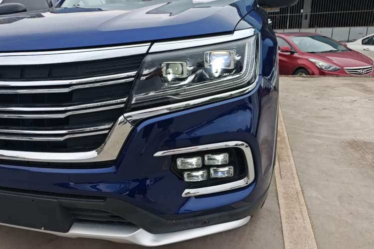 Used Roewe RX8 2018 30T Smart Connectivity Two-Wheel Drive Supreme Edition Left Front Headlight